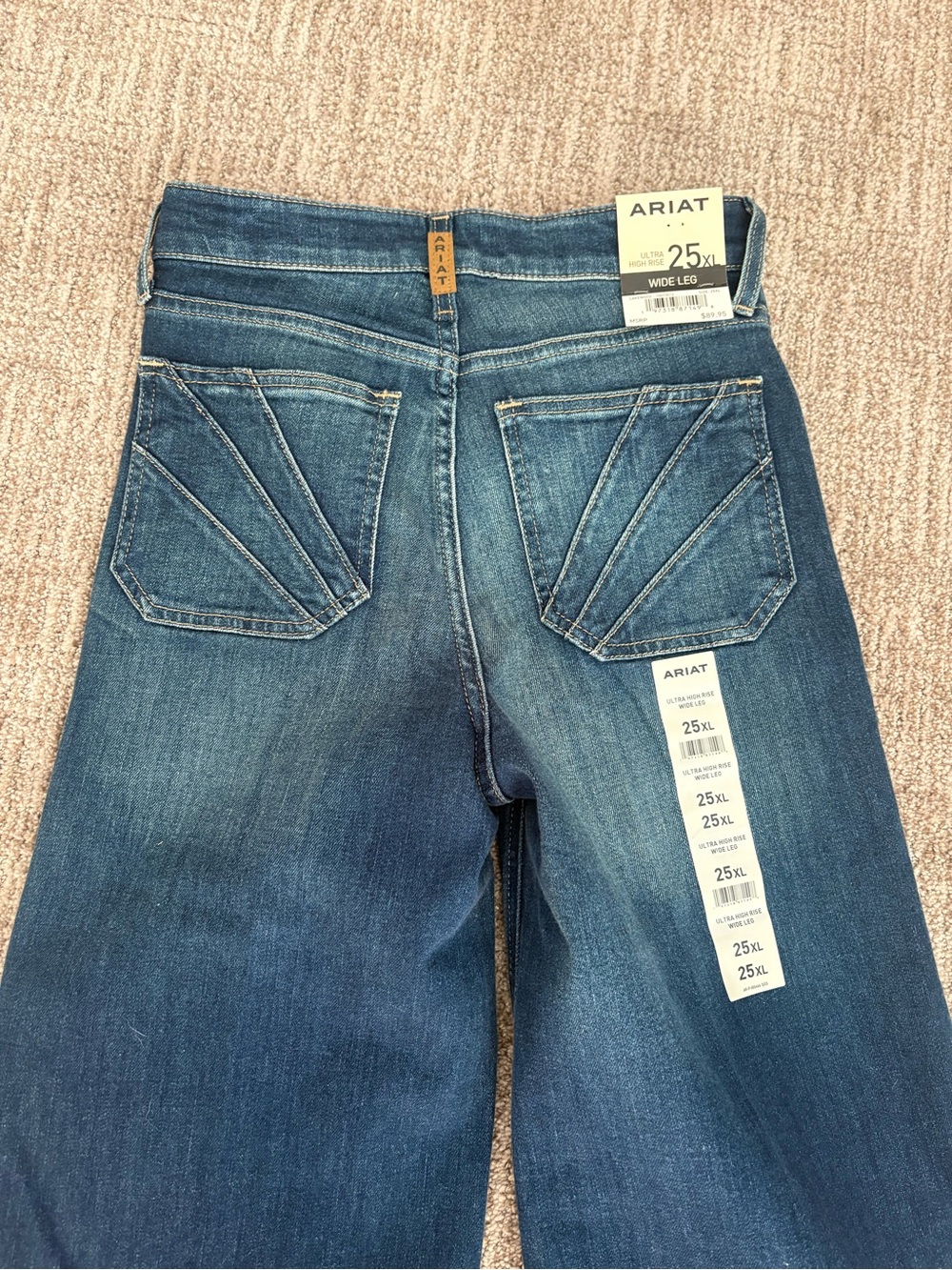 Ariat Ultra High Rise Wide Leg Jeans